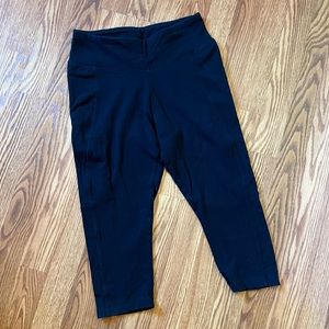 Marika Capri Leggings